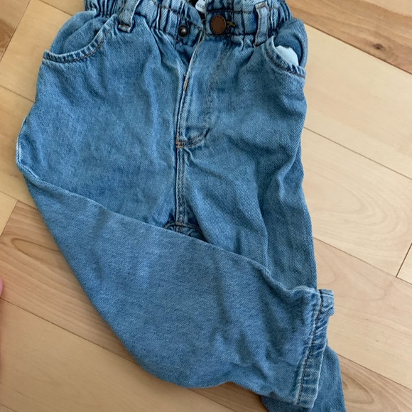 Zara - jeans with suspenders -12M - Picture 1 of 3